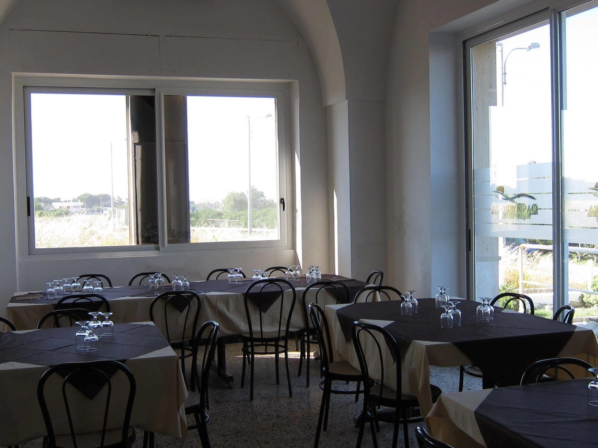 Oasis Park Hotel Torre dell'Orso Luaran gambar