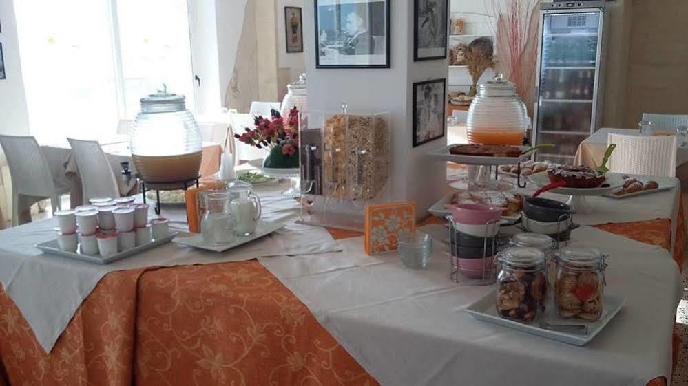 Oasis Park Hotel Torre dell'Orso Luaran gambar